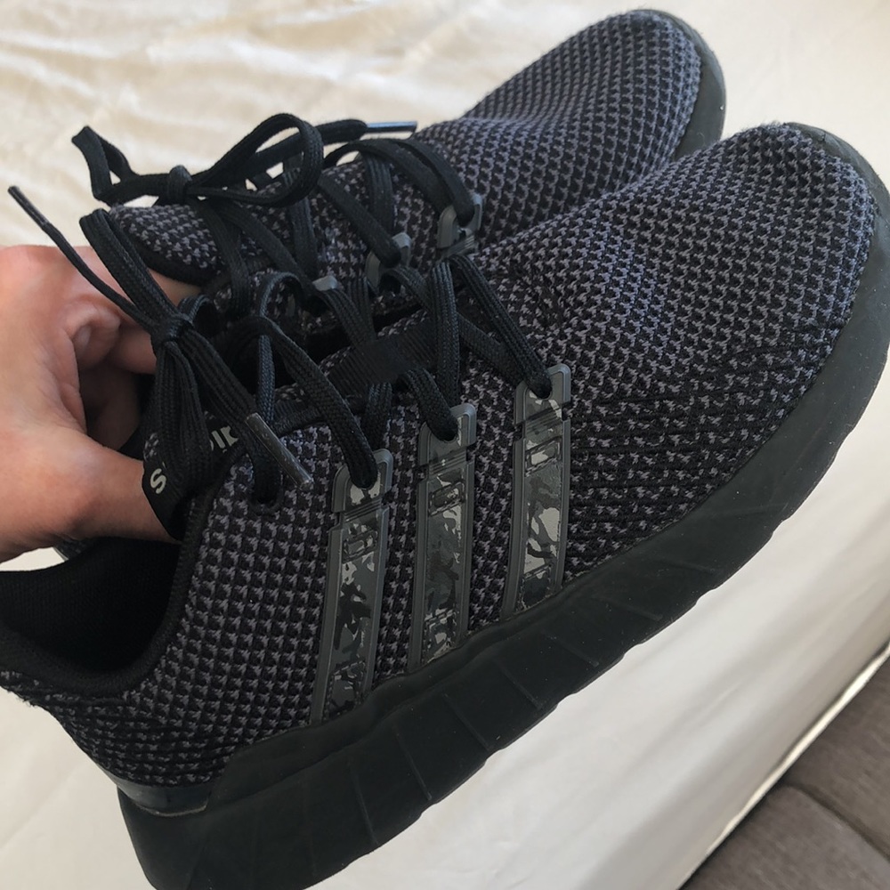 Boys Black Adidas sneakers, Size 3